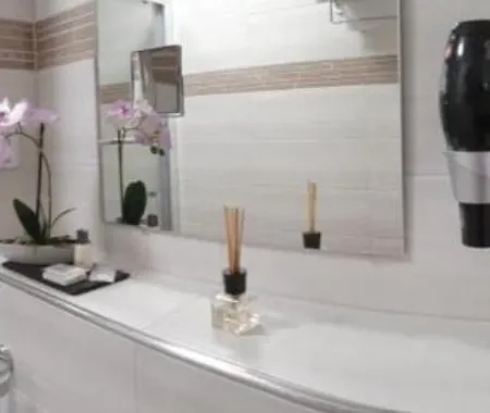 Stadthotel Am Adenauerplatz *