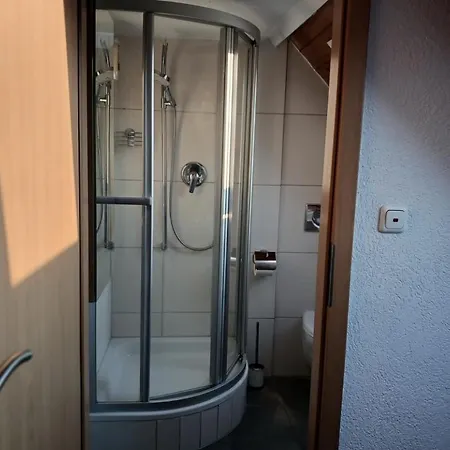 Stadthotel Am Adenauerplatz Отель *