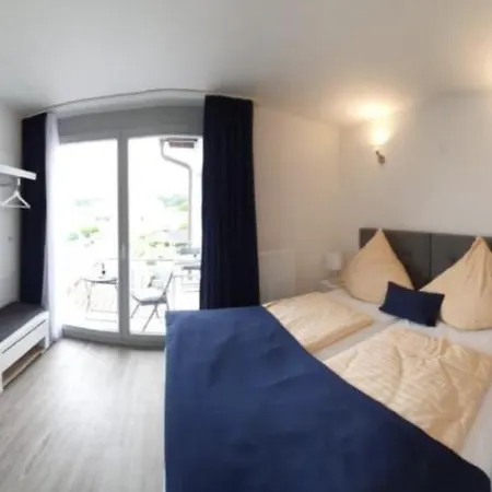 Stadthotel Am Adenauerplatz * Марктхайденфельд