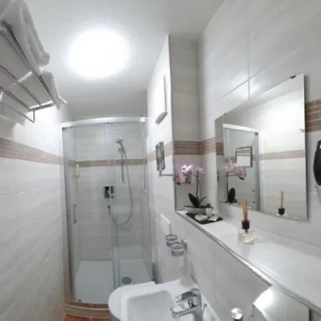 Stadthotel Am Adenauerplatz * Марктхайденфельд