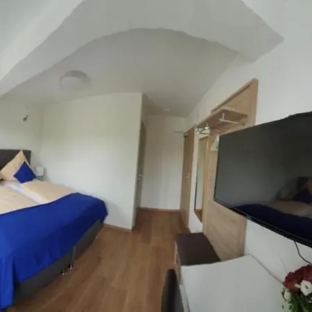 Отель Stadthotel Am Adenauerplatz