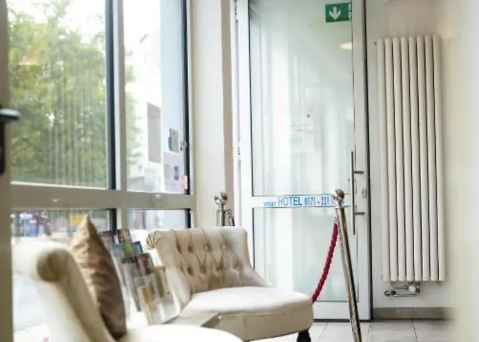 Hotel Stadthotel Am Adenauerplatz *